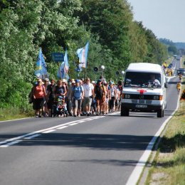 Z trasy XXVI Pieszej Pielgrzymki - 8 sierpnia 2016